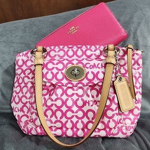 COACH BUNDLE - VINTAGE Y2K COACH BAG & NWOT COACH ZIPPY WALLET